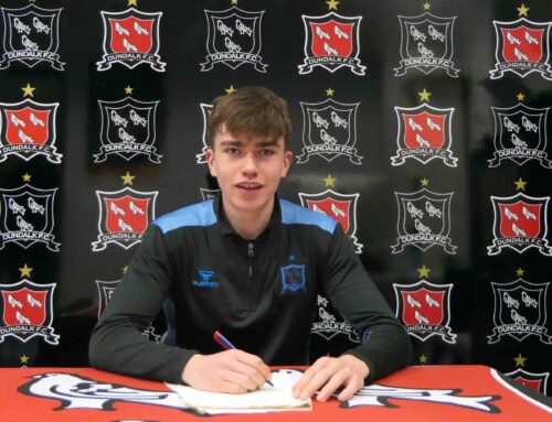 KENNY SIGNS PROFESSIONAL DEAL